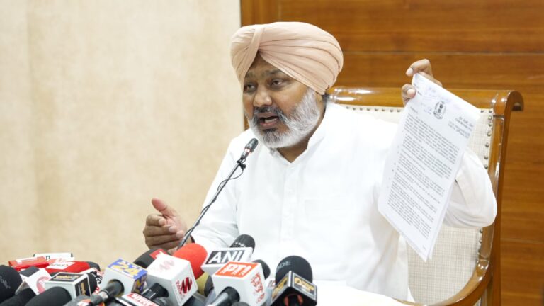 वित्त मंत्री द्वारा केंद्र से पंजाब के बकाया 60,000 करोड़ रुपये तुरंत जारी करने की मांग