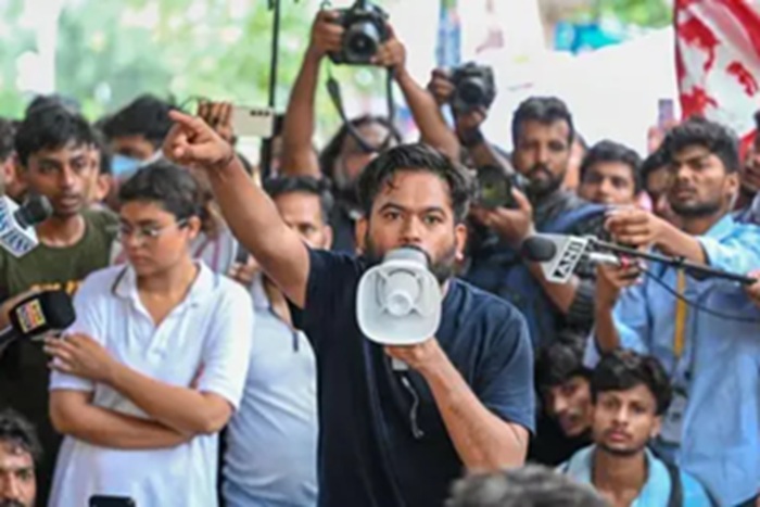 कॉकरोच जनता पार्टी