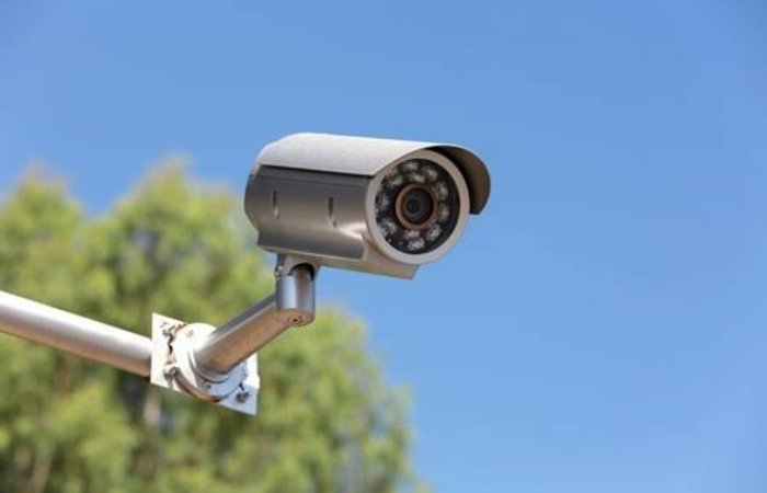 हाई-टेक CCTV कैमरे