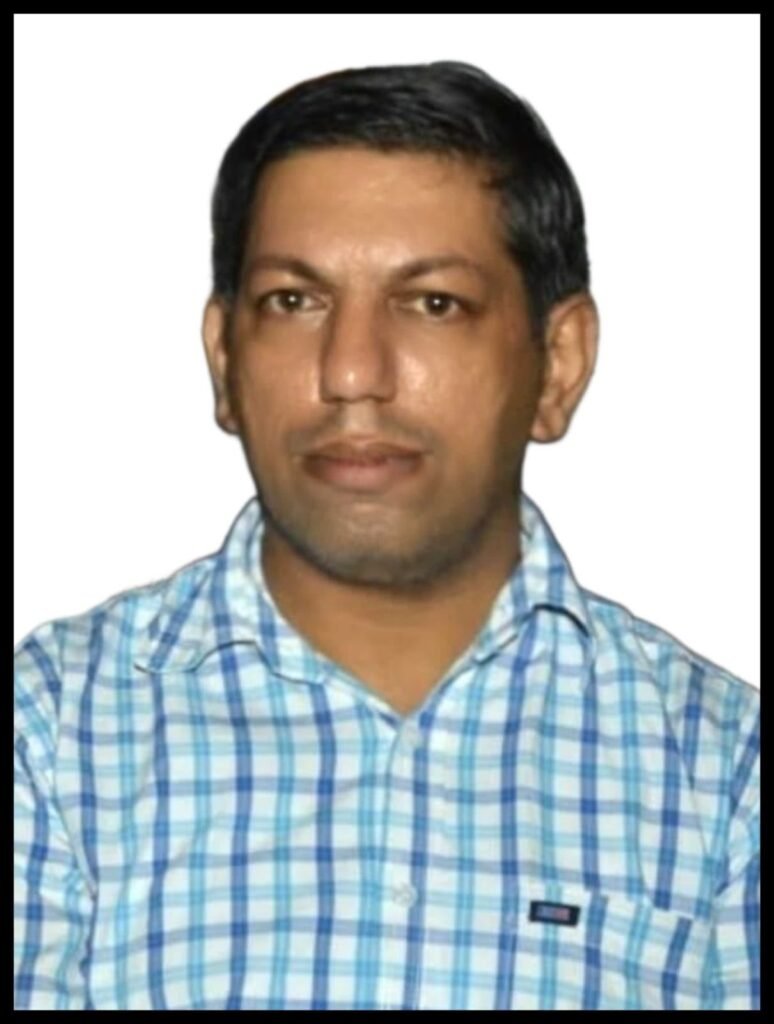 teacher Dinesh Kumar