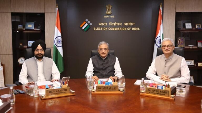 वोटर लिस्ट में नाम नहीं जुड़ा? टेंशन खत्म! ECI का बड़ा फैसला, अब घर आएंगे BLO, ऑनलाइन भी होगी सुनवाई