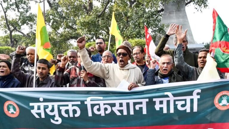 किसान आंदोलन 2.0: मनरेगा की बहाली को लेकर दिल्ली में जुटा SKM, 26 नवंबर से राज्यस्तरीय आंदोलन का बड़ा ऐलान