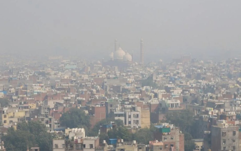 दिल्ली की हवा हुई खराब, 236 पहुंचा AQI