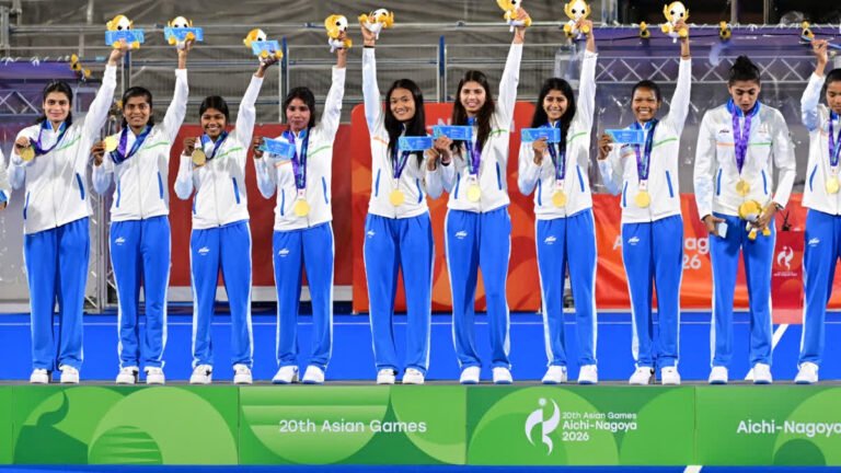 women hockey team